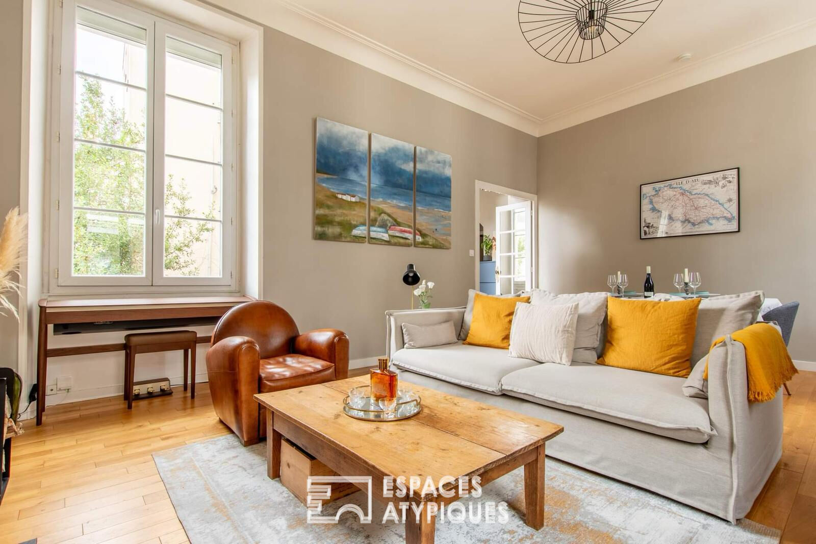 Élégant Appartement et son stationnement en centre-ville d’Angers