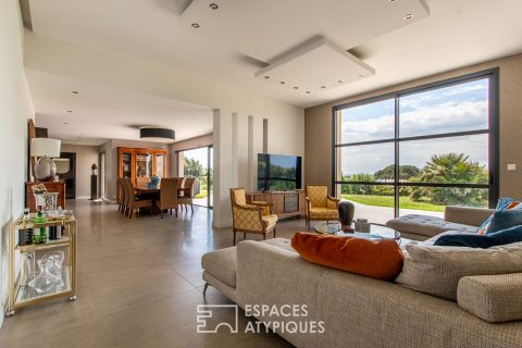 Elégante maison au style californien