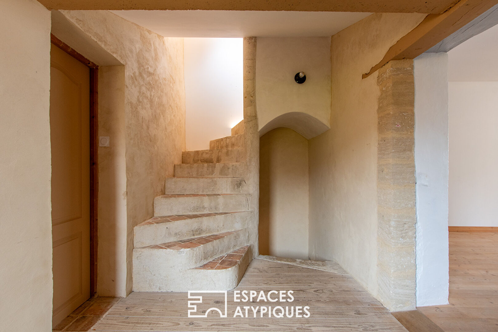 Entre vignes et rivière, une maison de caractère au charme confidentiel