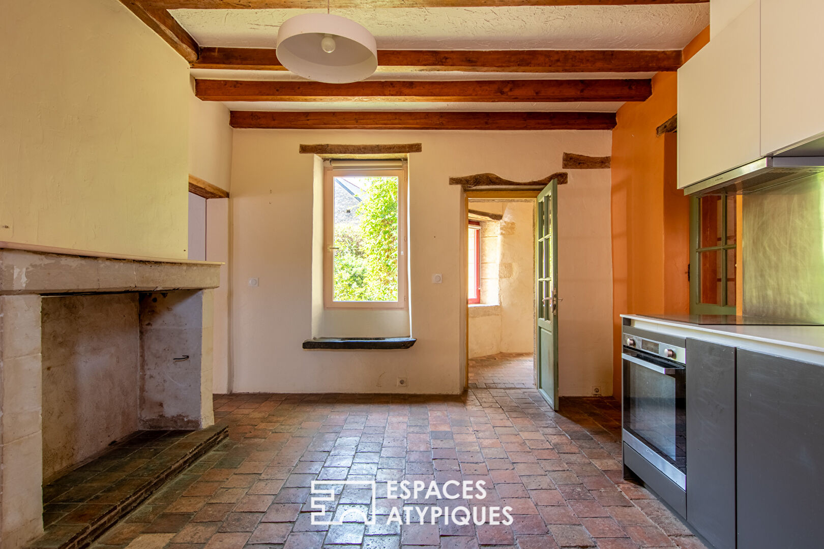 Entre vignes et rivière, une maison de caractère au charme confidentiel