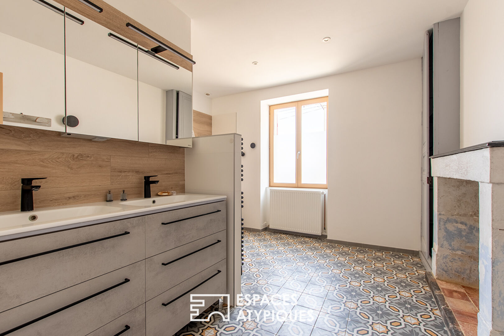 Entre vignes et rivière, une maison de caractère au charme confidentiel
