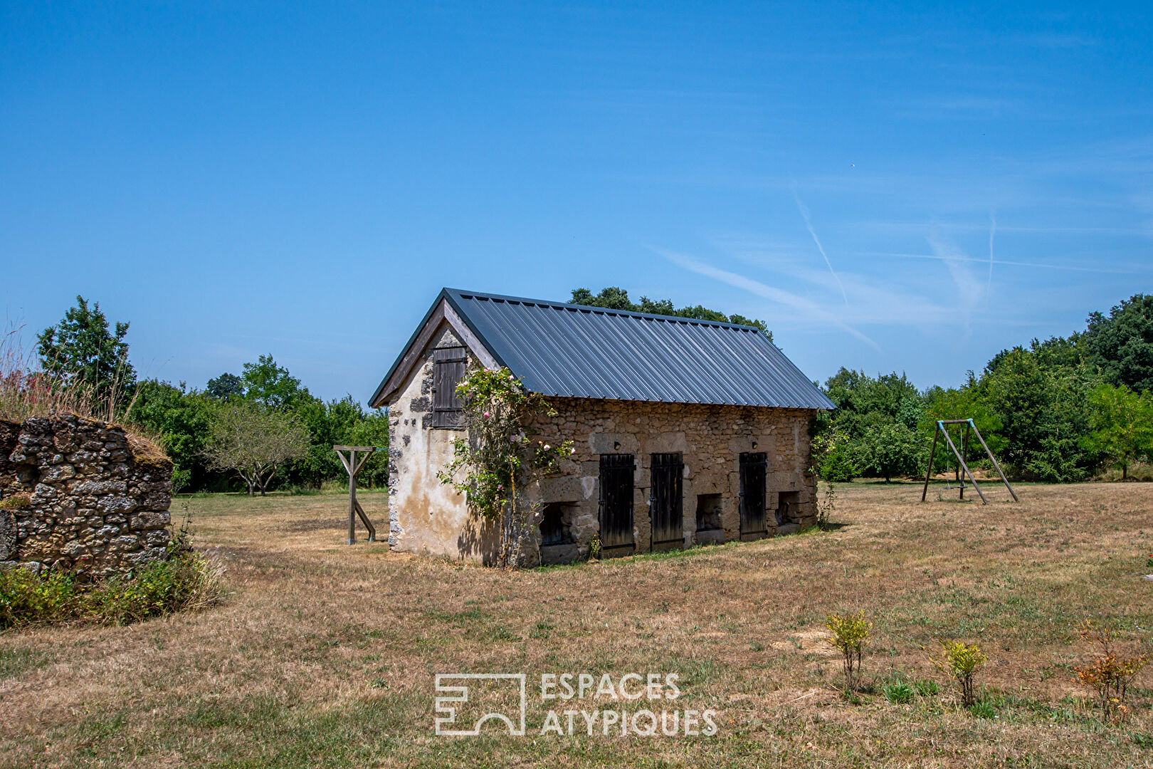 Maison de charme à la campagne avec dépendances