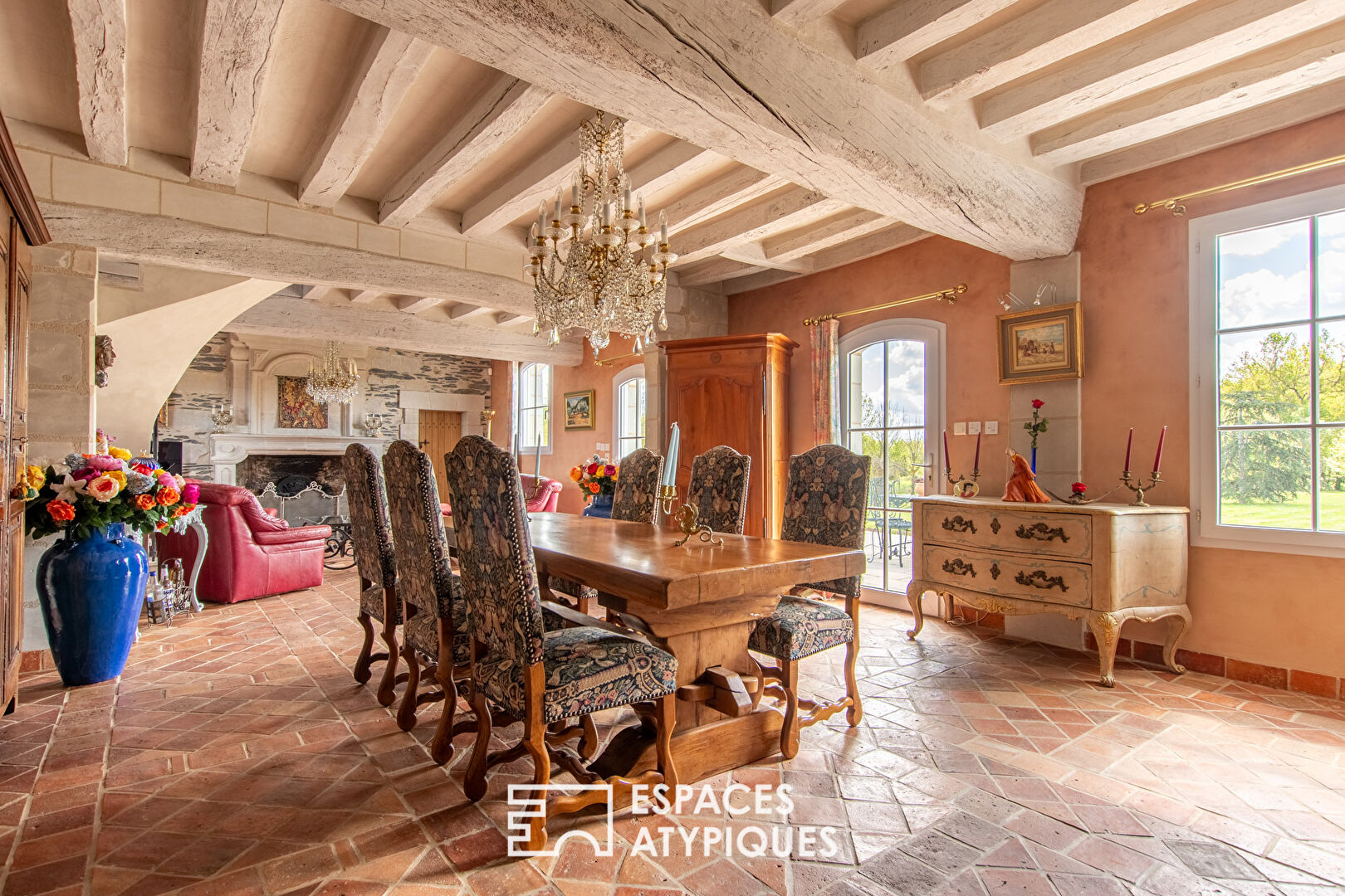 Authentic and charming farmhouse in a peaceful location