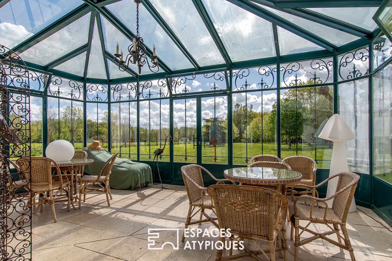 Authentic and charming farmhouse in a peaceful location