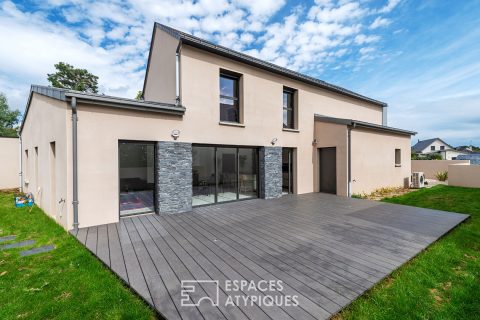 Maison contemporaine, lignes claires et vie de famille – Bouchemaine Pruniers