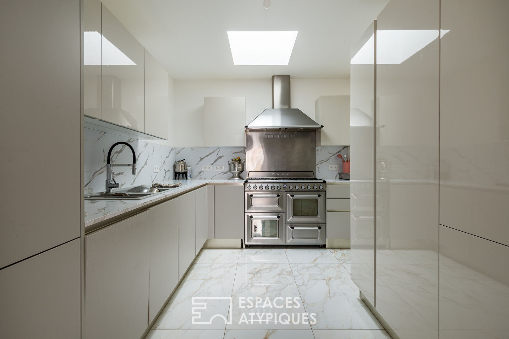 Maison contemporaine, lignes claires et vie de famille – Bouchemaine Pruniers