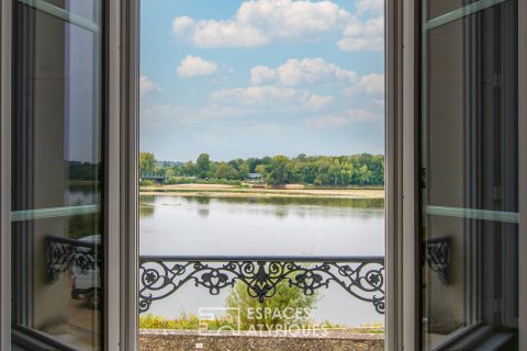 Authentique maison de bourg avec vue Loire