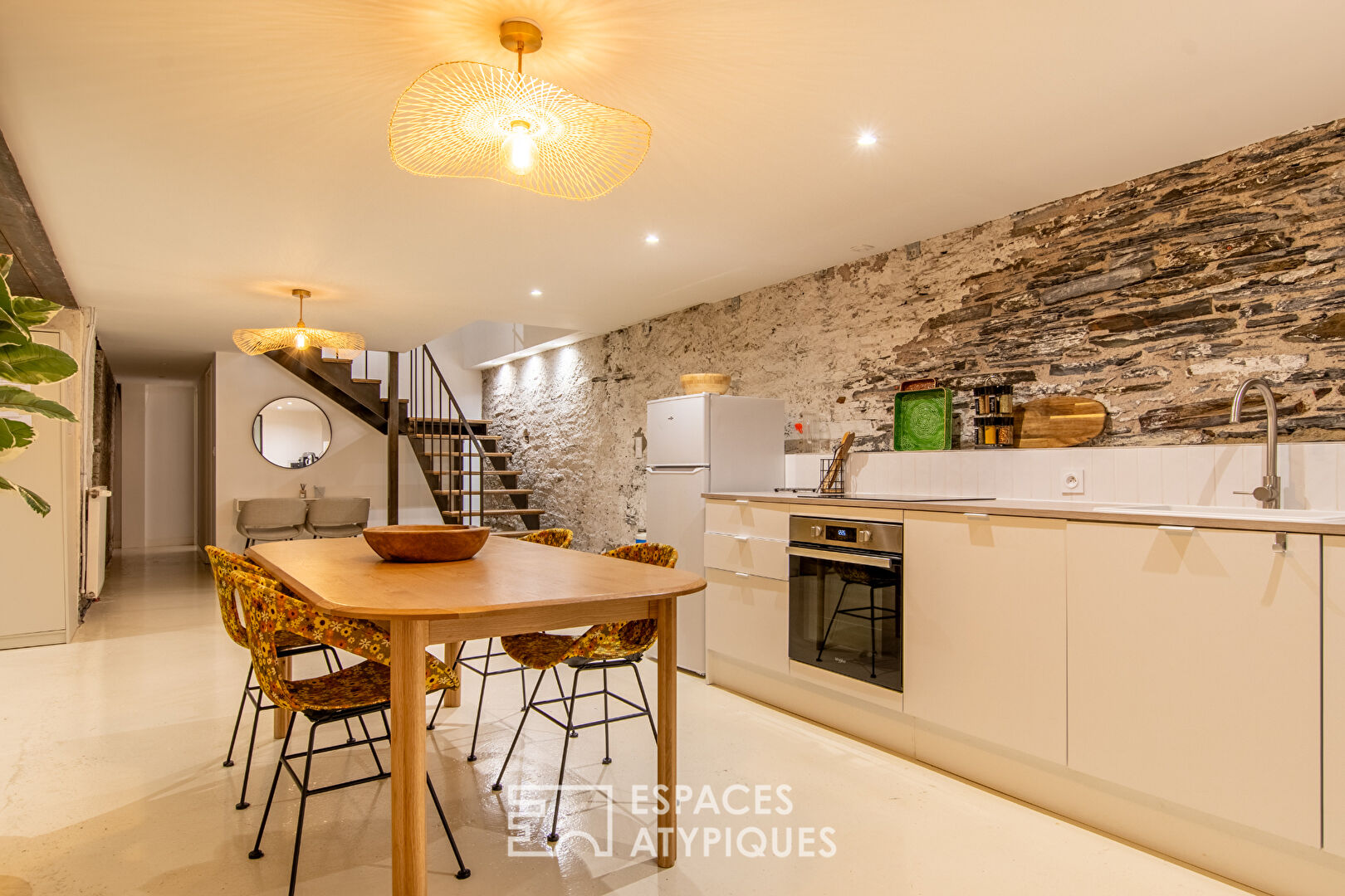 XXL Triplex Loft with Landscaped Courtyard and Parking