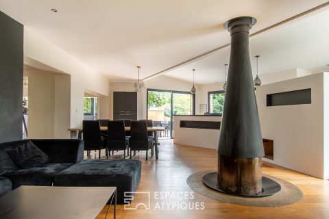 Maison Familiale et son jardin verdoyant