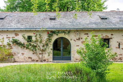 Charming property with outbuildings and swimming pool on one hectare