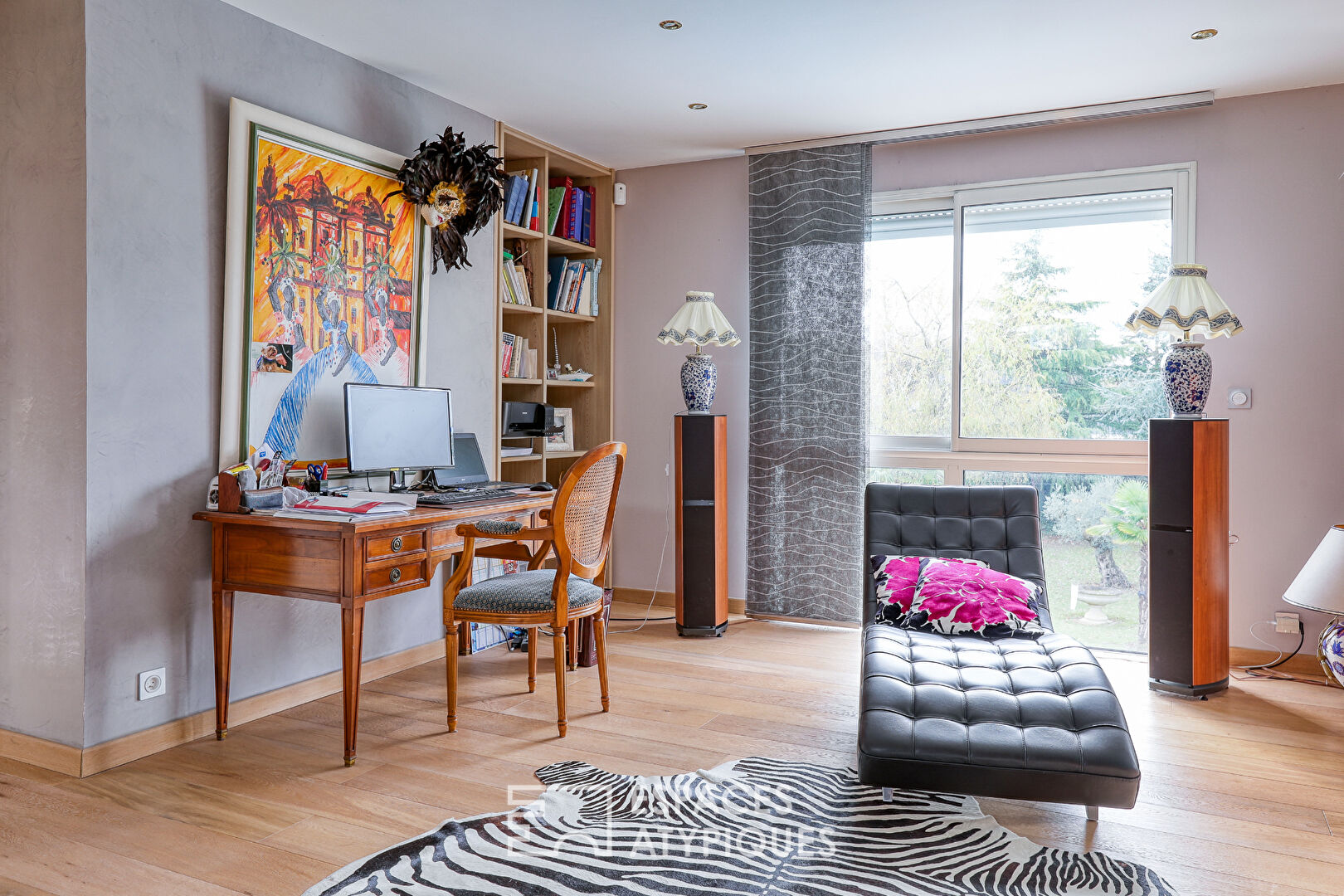 Villa contemporaine avec piscine & spa : l’élégance d’une vie dedans-dehors, au coeur de Pruniers