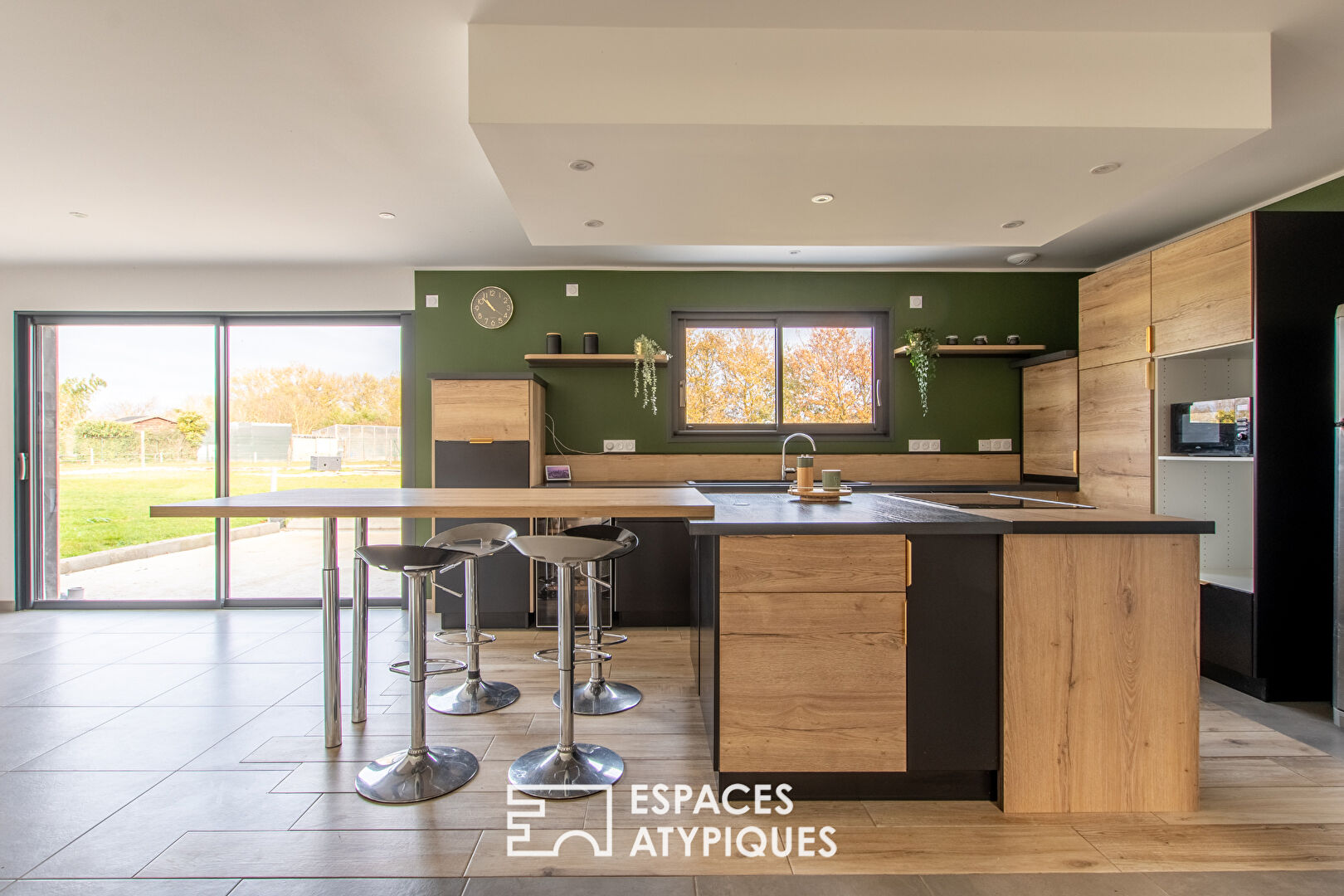 Corps de ferme rénové : espace, calme et vie de famille