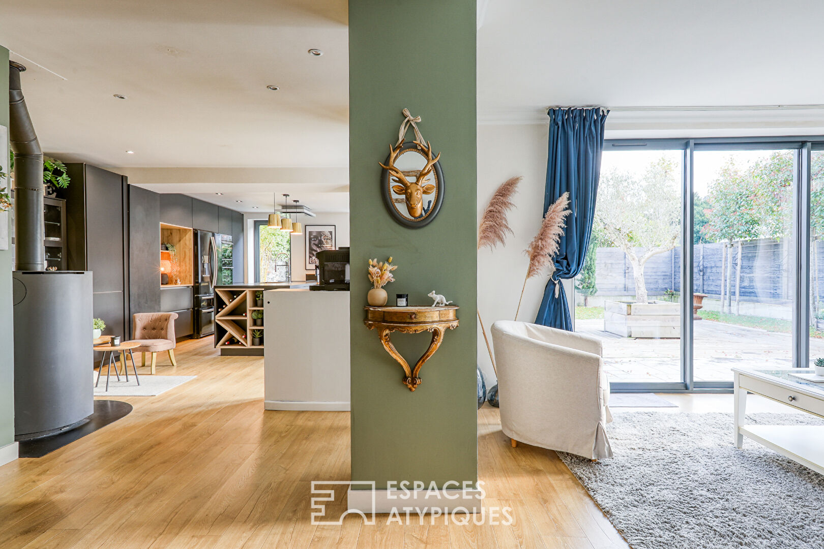 Bright and Warm Townhouse