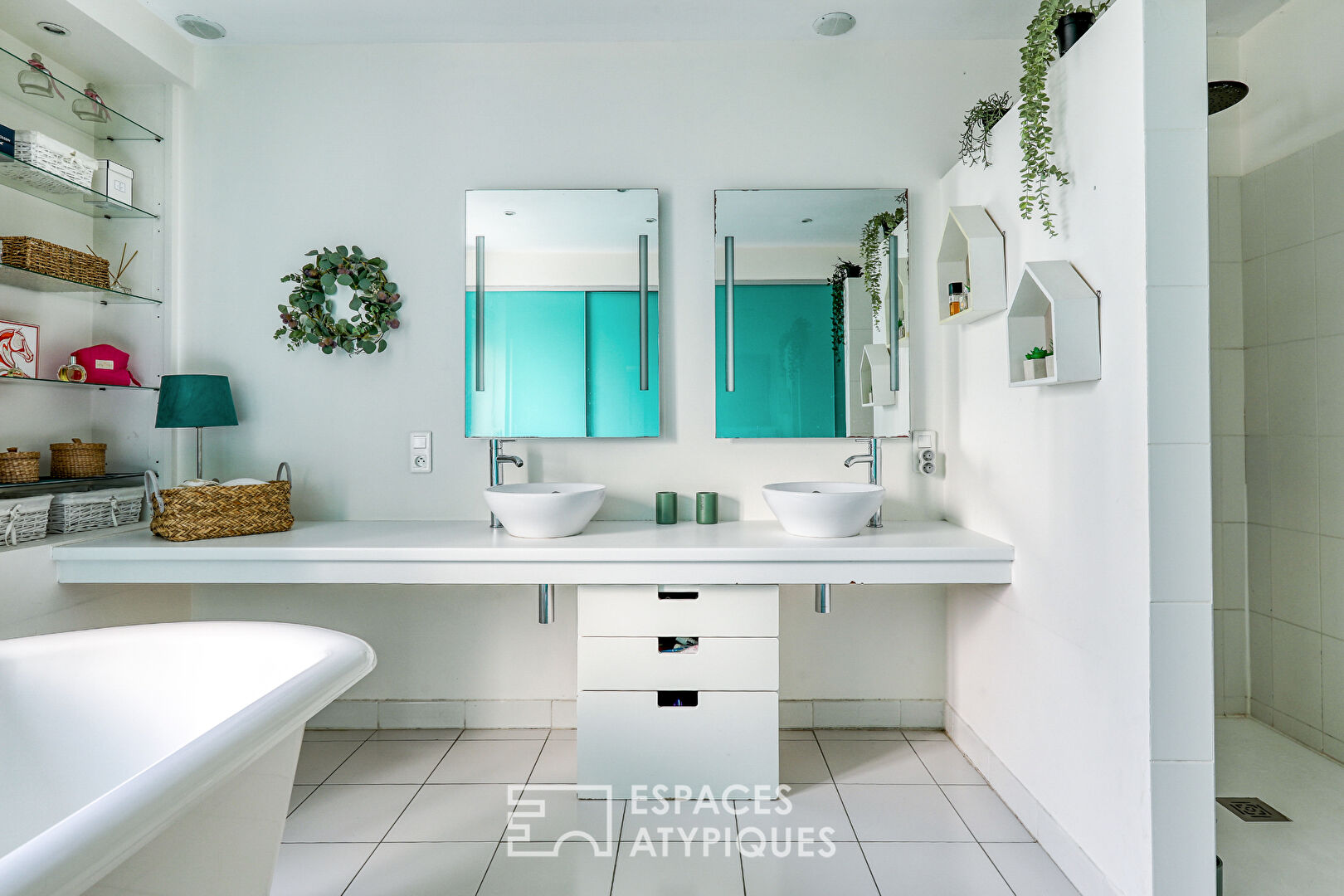 Bright and Warm Townhouse