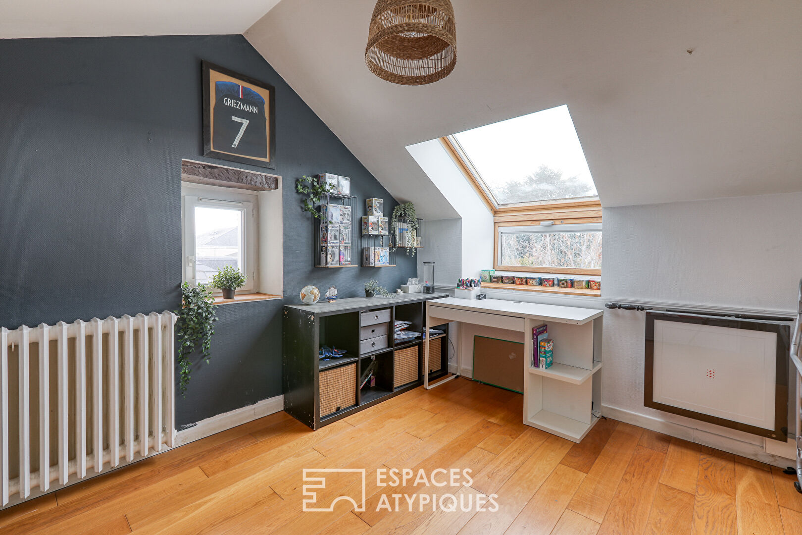 Bright and Warm Townhouse