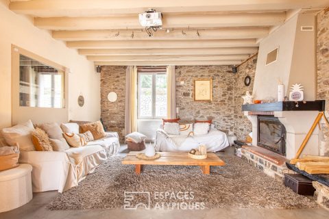 Charming house with a recently built swimming pool in its verdant setting