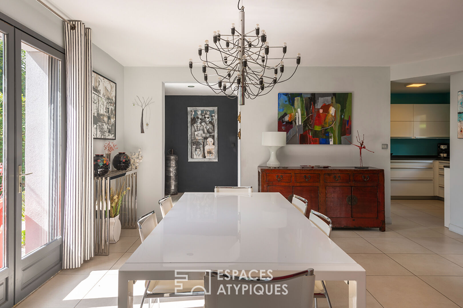 Discrète maison d&rsquo;architecte au coeur des vignobles