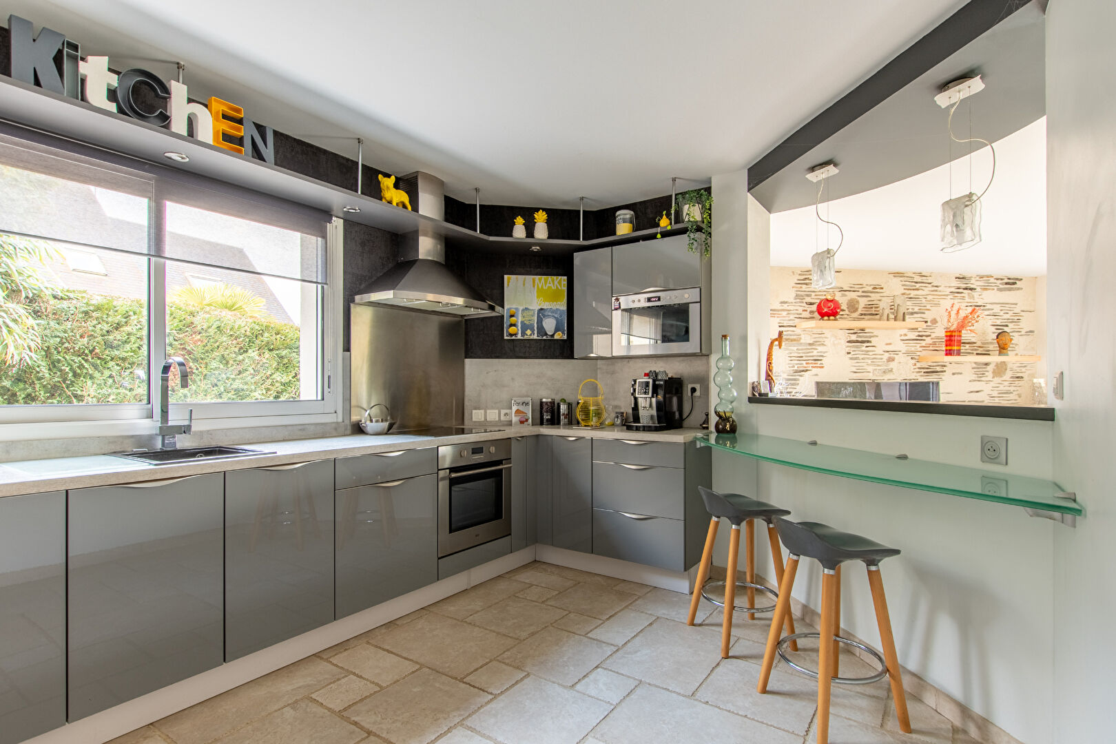 Maison contemporaine d&rsquo;exception dans un écrin de verdure