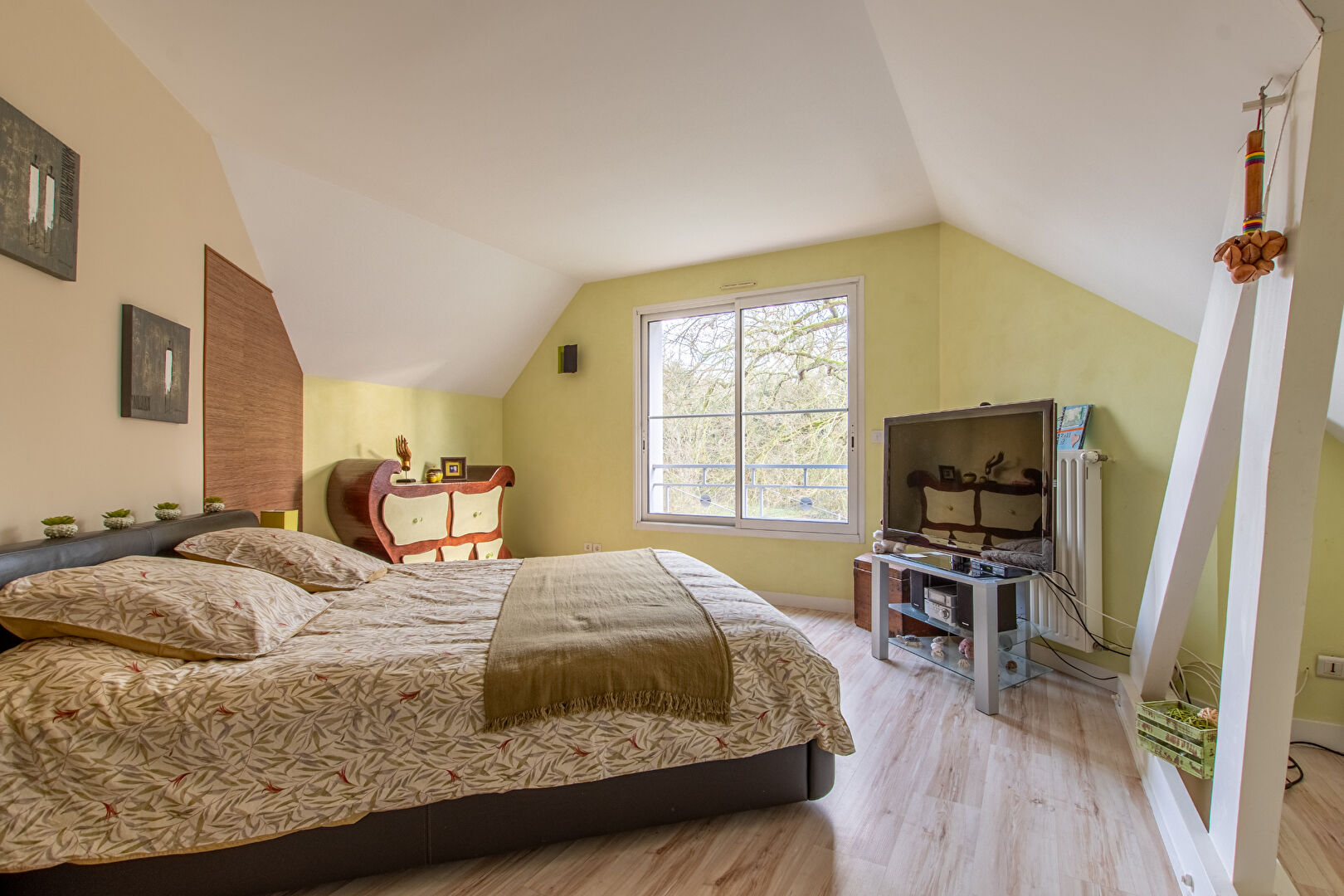 Maison contemporaine d&rsquo;exception dans un écrin de verdure