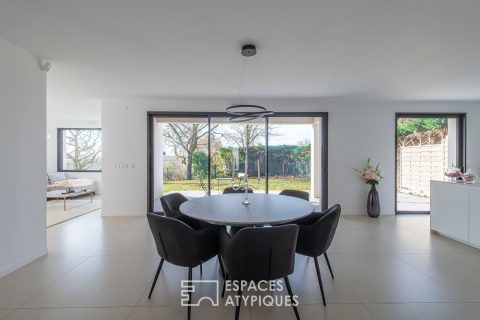 Élégante contemporaine au panorama d&rsquo;exception