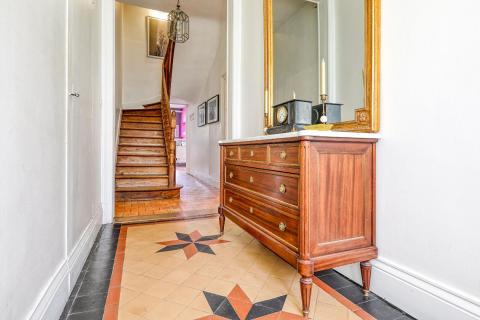 Angevin house with its peaceful garden