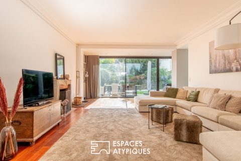 Exceptionnelle propriété Place du Lycée au coeur du centre ville