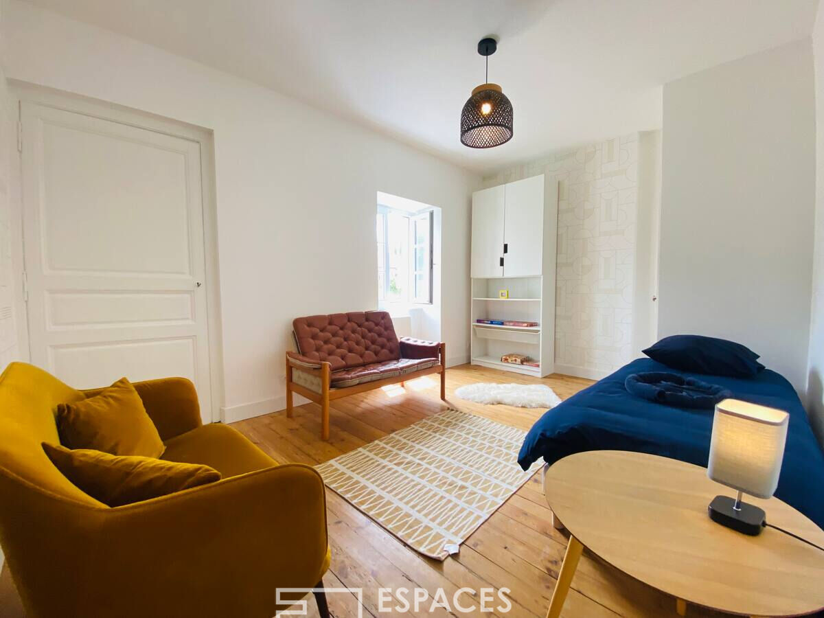 Charming 19th-century house in the heart of La Pointe, a former fishing village in Bouchemaine