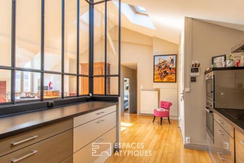 Bright apartment in the city center: