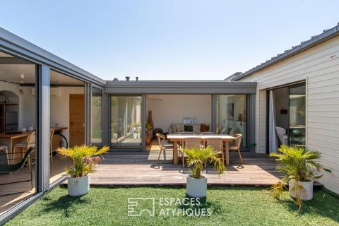 Contemporary house combining light and comfort