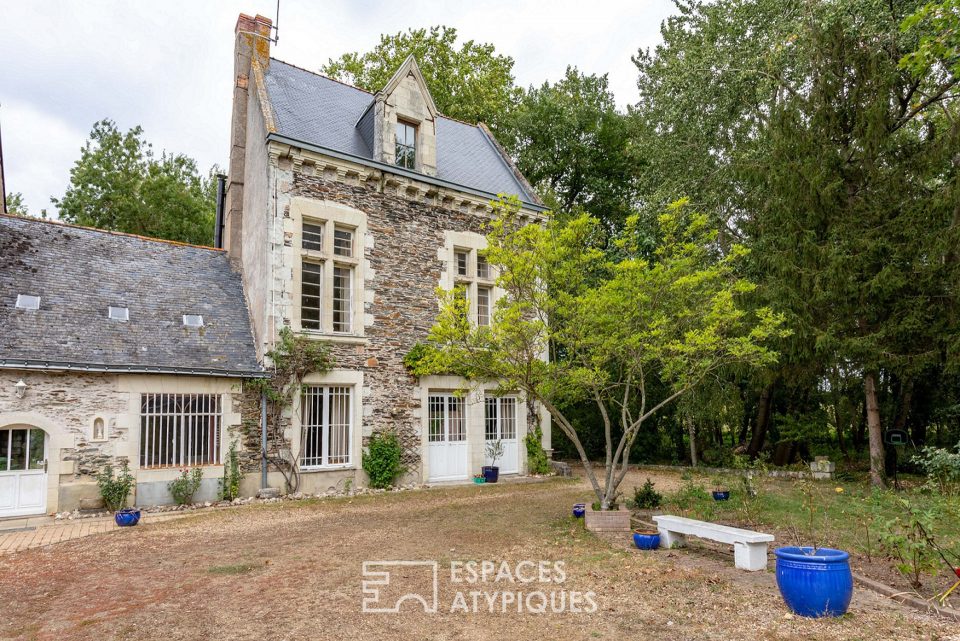 49000 ECOUFLANT - Logis de Schiste et de tuffeau aux portes d'Angers - Réf. ARG671