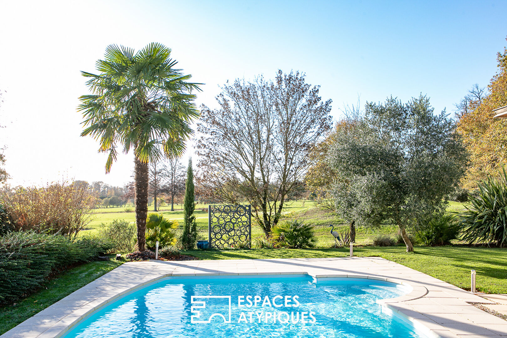 Architect-designed house with panoramic views