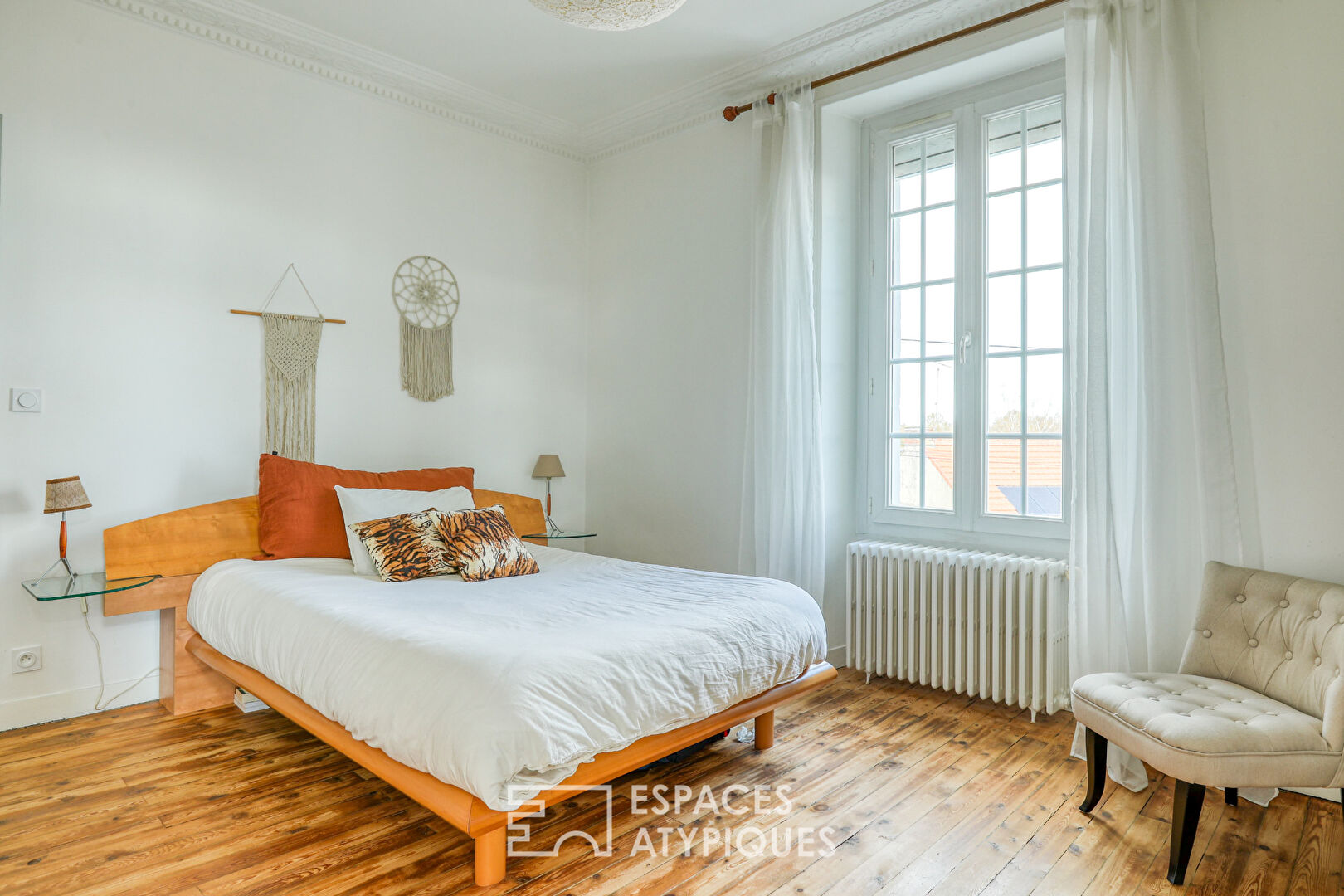 Elegant bourgeois house in the heart of the city