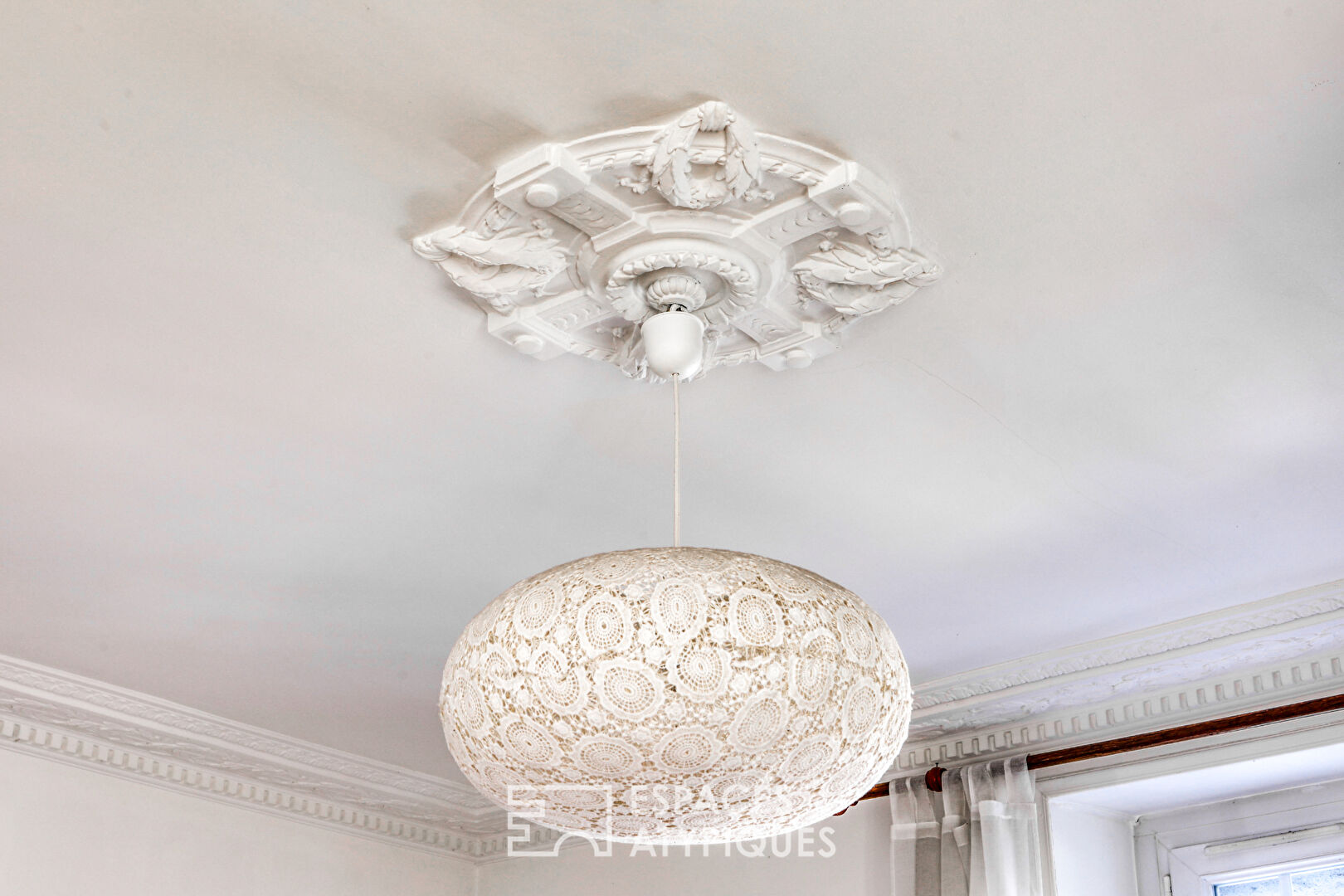 Elegant bourgeois house in the heart of the city