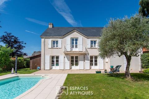 Family home with garden and swimming pool