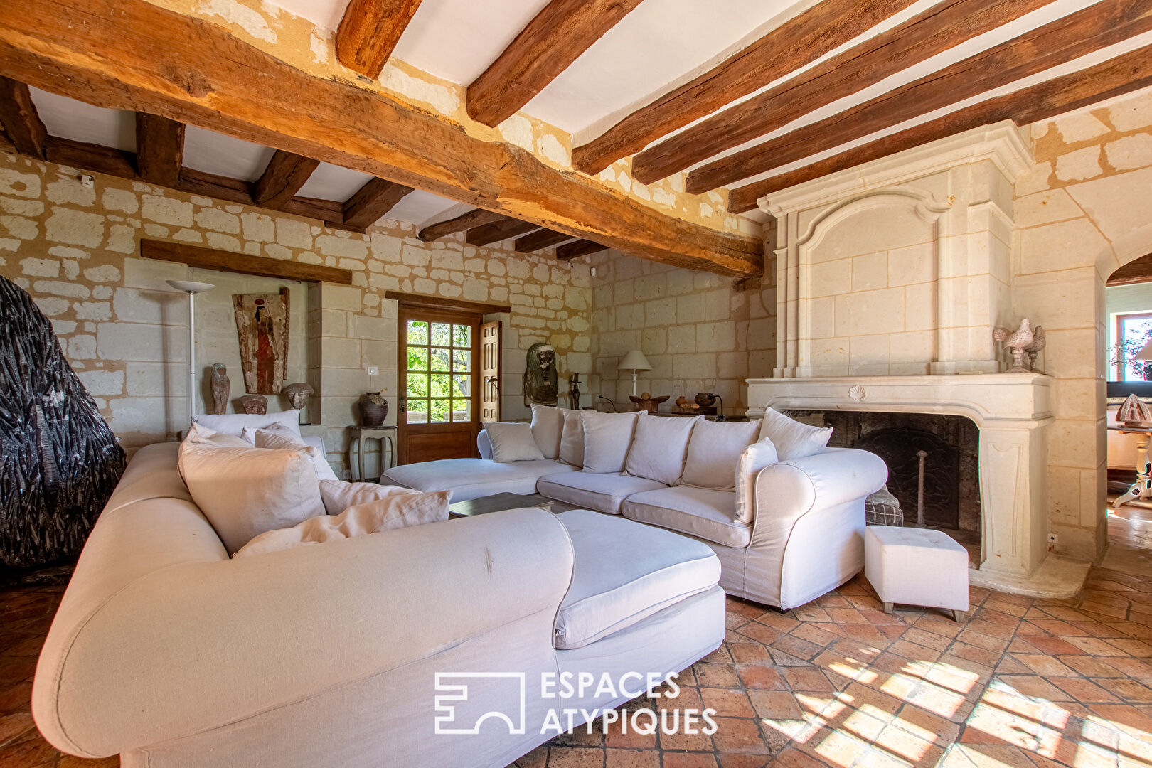 17th and 18th century stately property overlooking the Loire