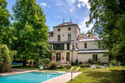 Maison de maître et son parc arboré en coeur de ville