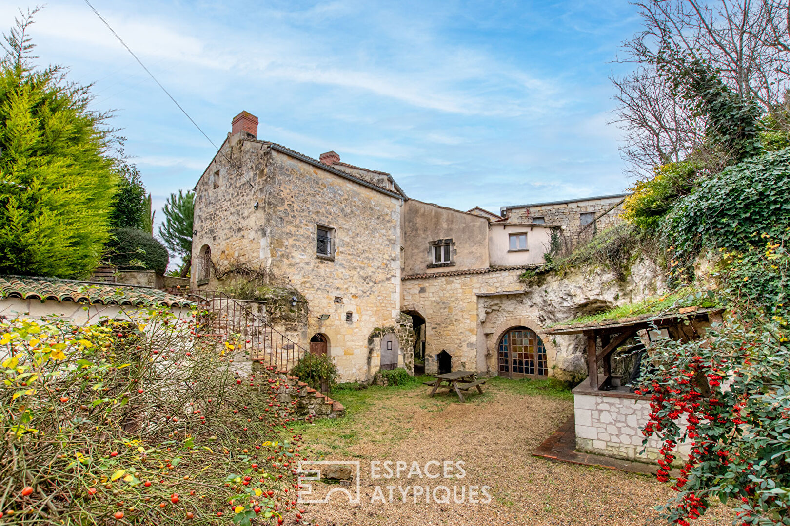 Propriété et gîte de charme entre ciel et terre