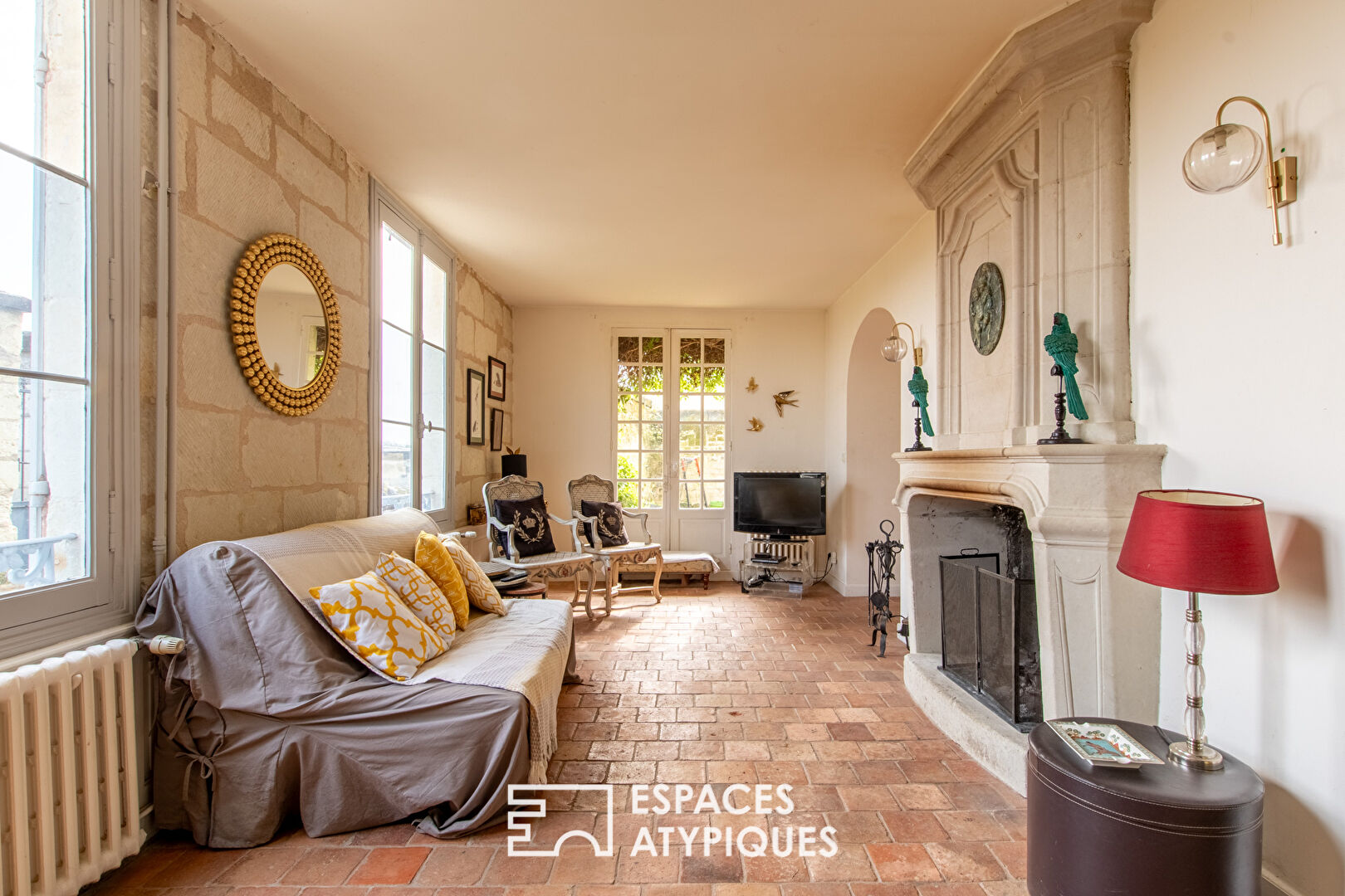 Charming and characterful house on the banks of the Loire