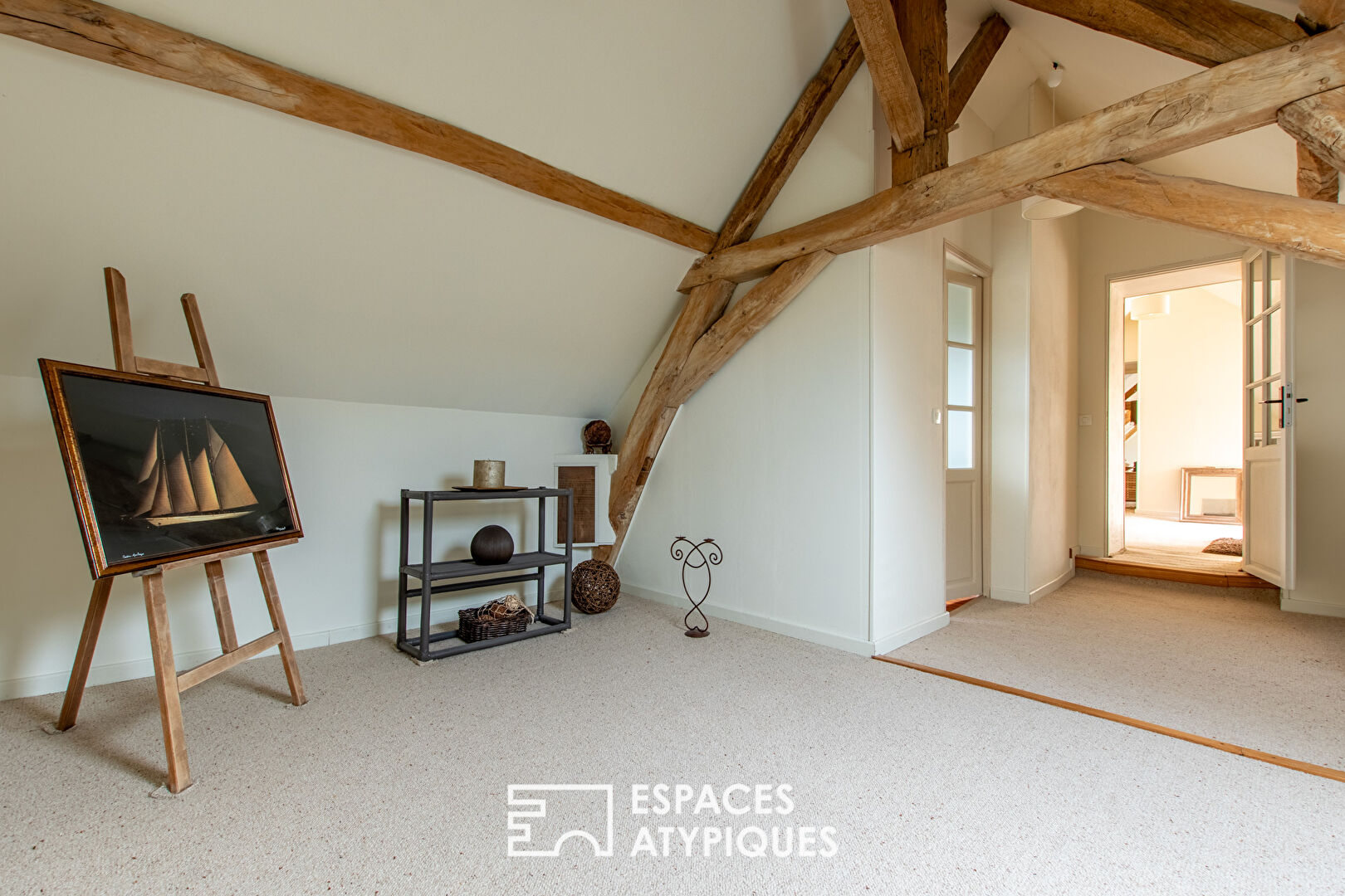 Belle Propriété au cadre champêtre avec prairie et boxes pour chevaux