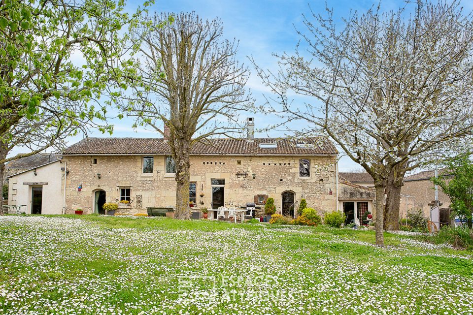 Longère chaleureuse et intimiste
