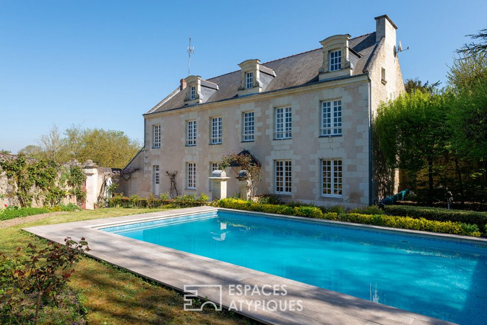 Presbytère de caractère avec vue sur château