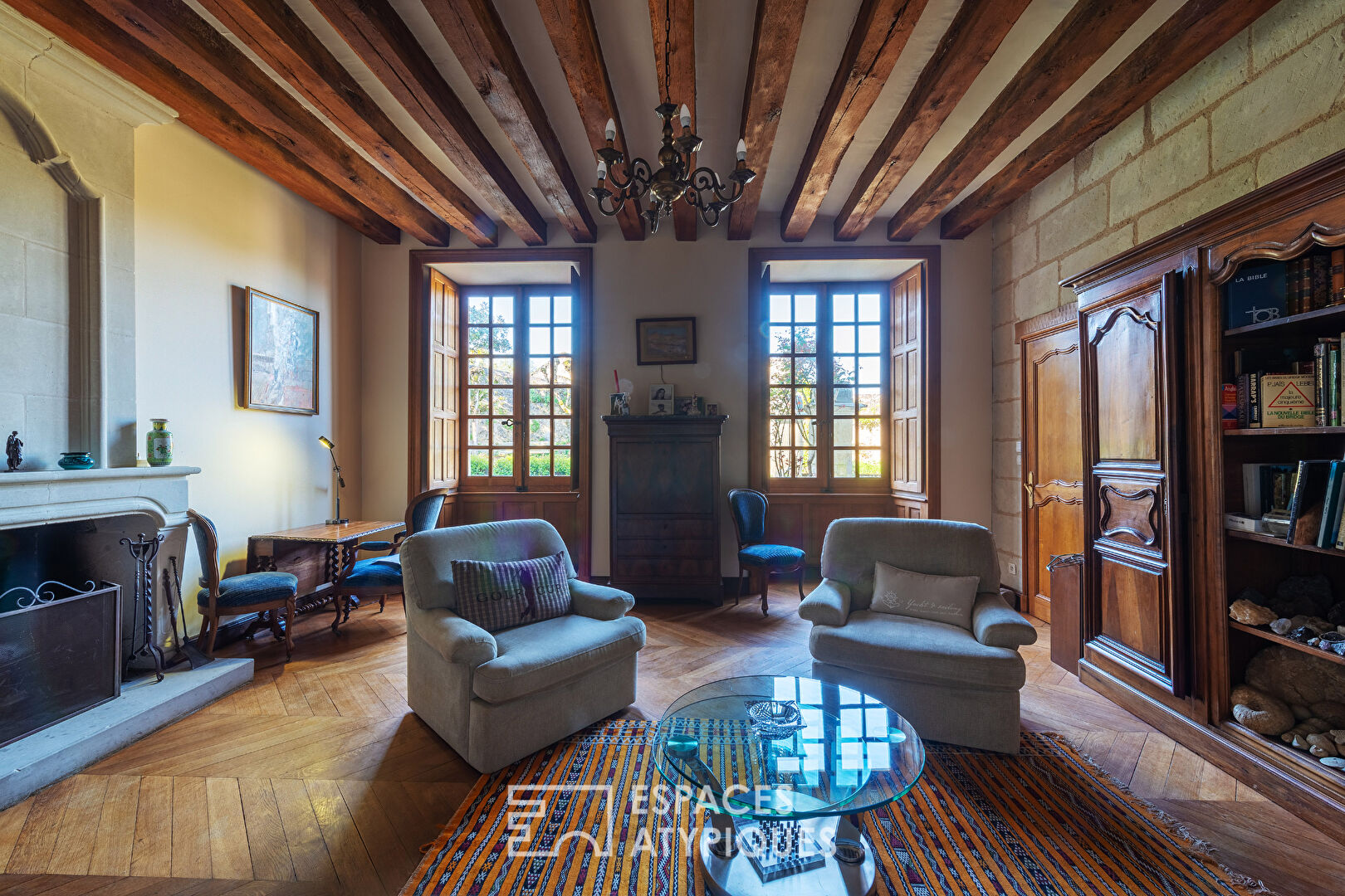 Presbytère de caractère avec vue sur château