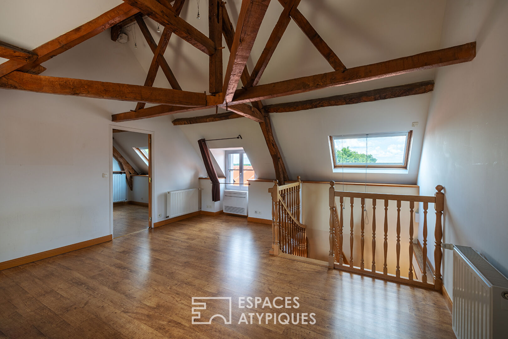 Ancien ferme rénovée avec gîte et dépendances