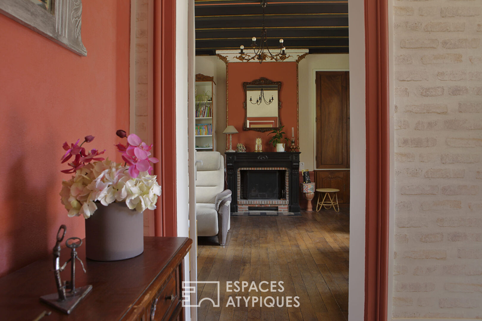 Property of character and history in the heart of town