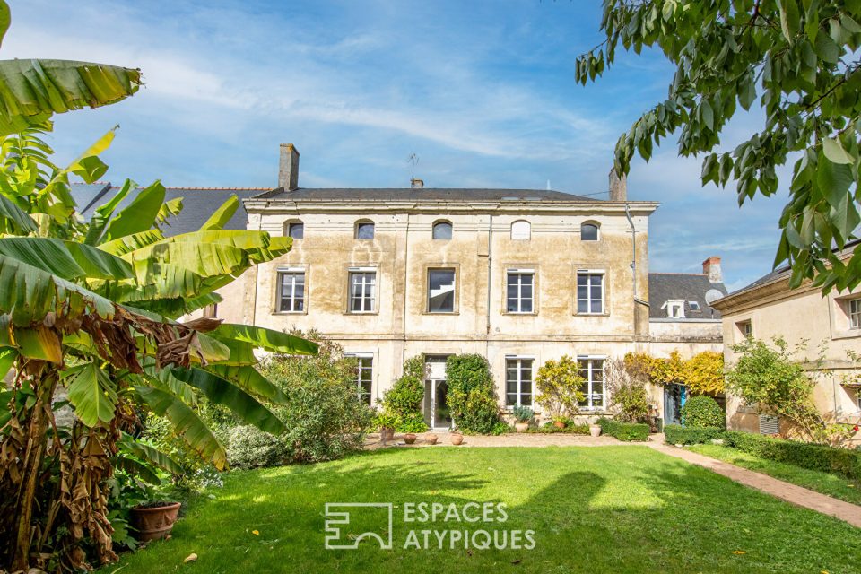 Maison de Maître du XVIIe au charme ancien et jardin secret - Réf. SAU4869 Maison de Maître du XVIIe au charme ancien et jardin secret