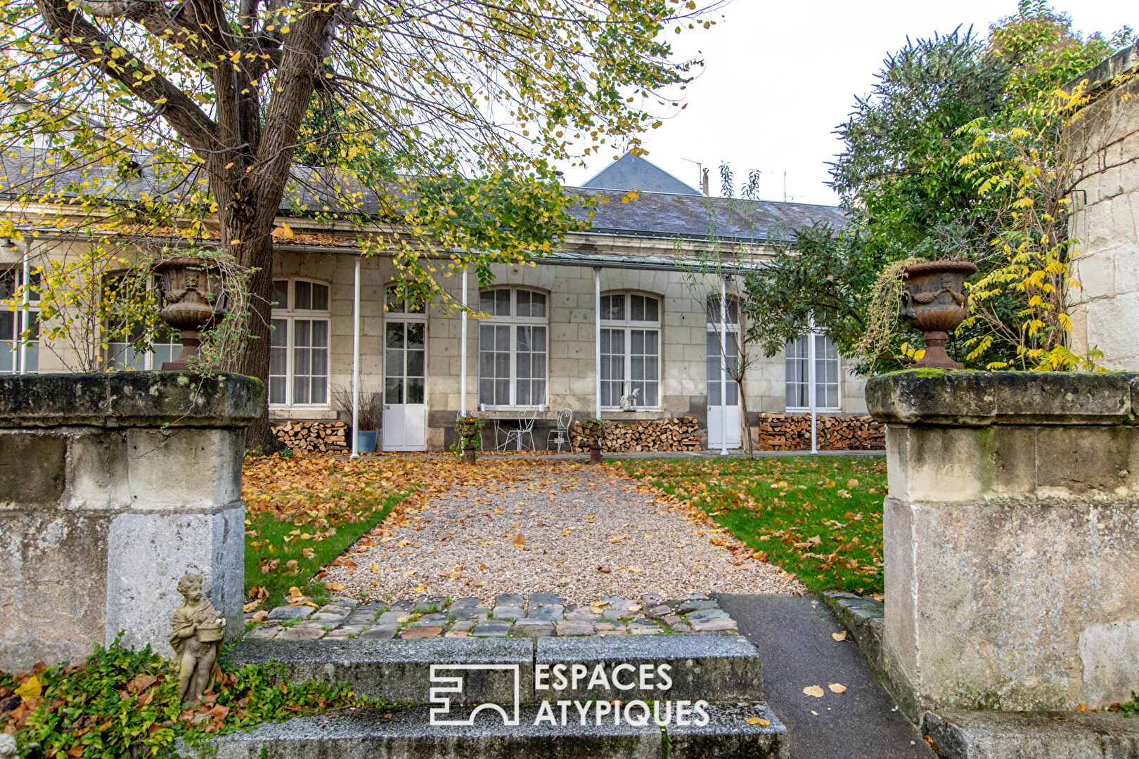 15th century private mansion