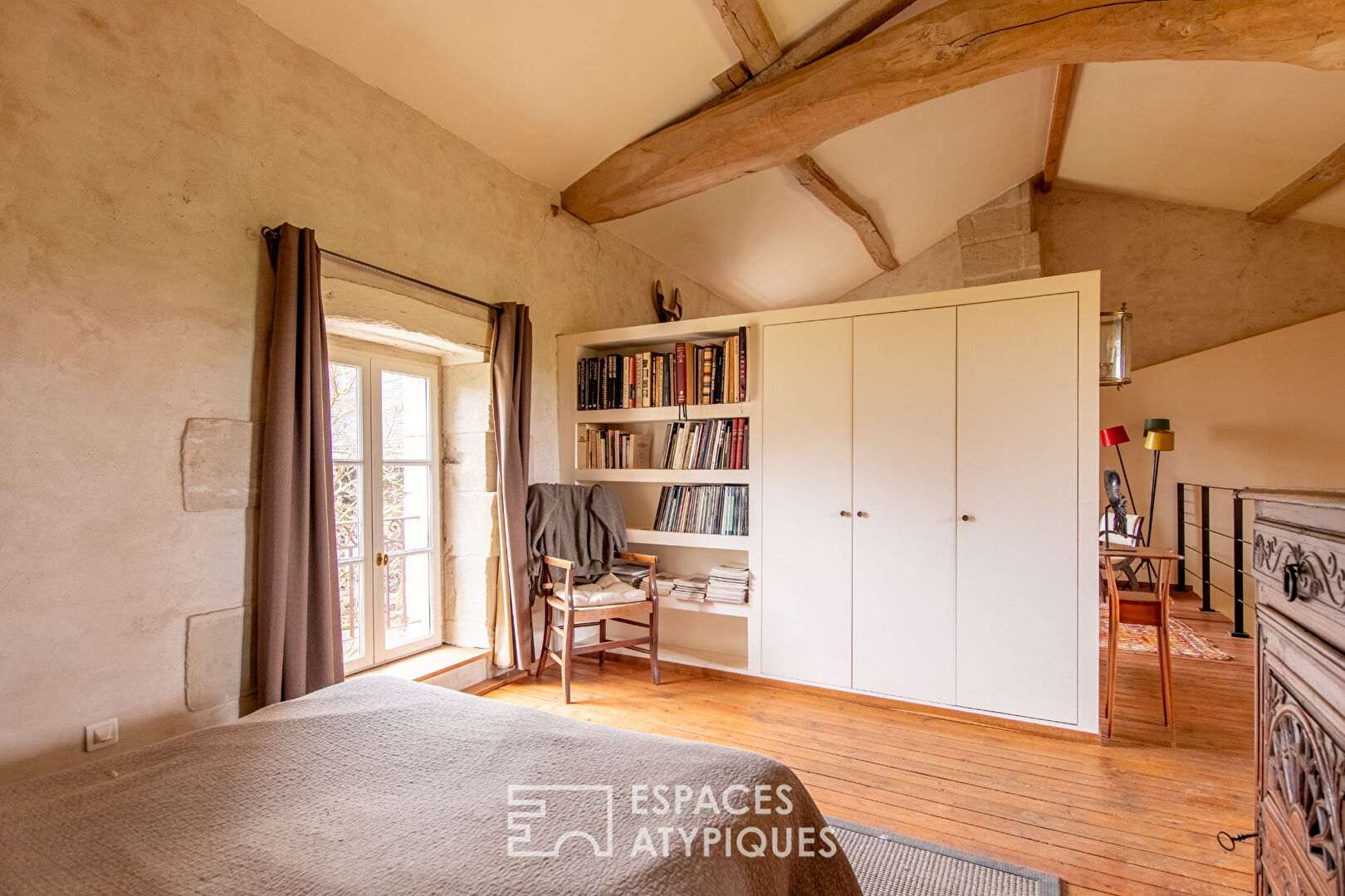 Ensemble de caractère entre héritage historique et horizons contemporains