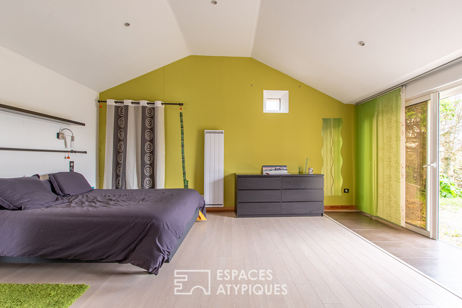 Peaceful renovated old farmhouse with swimming pool