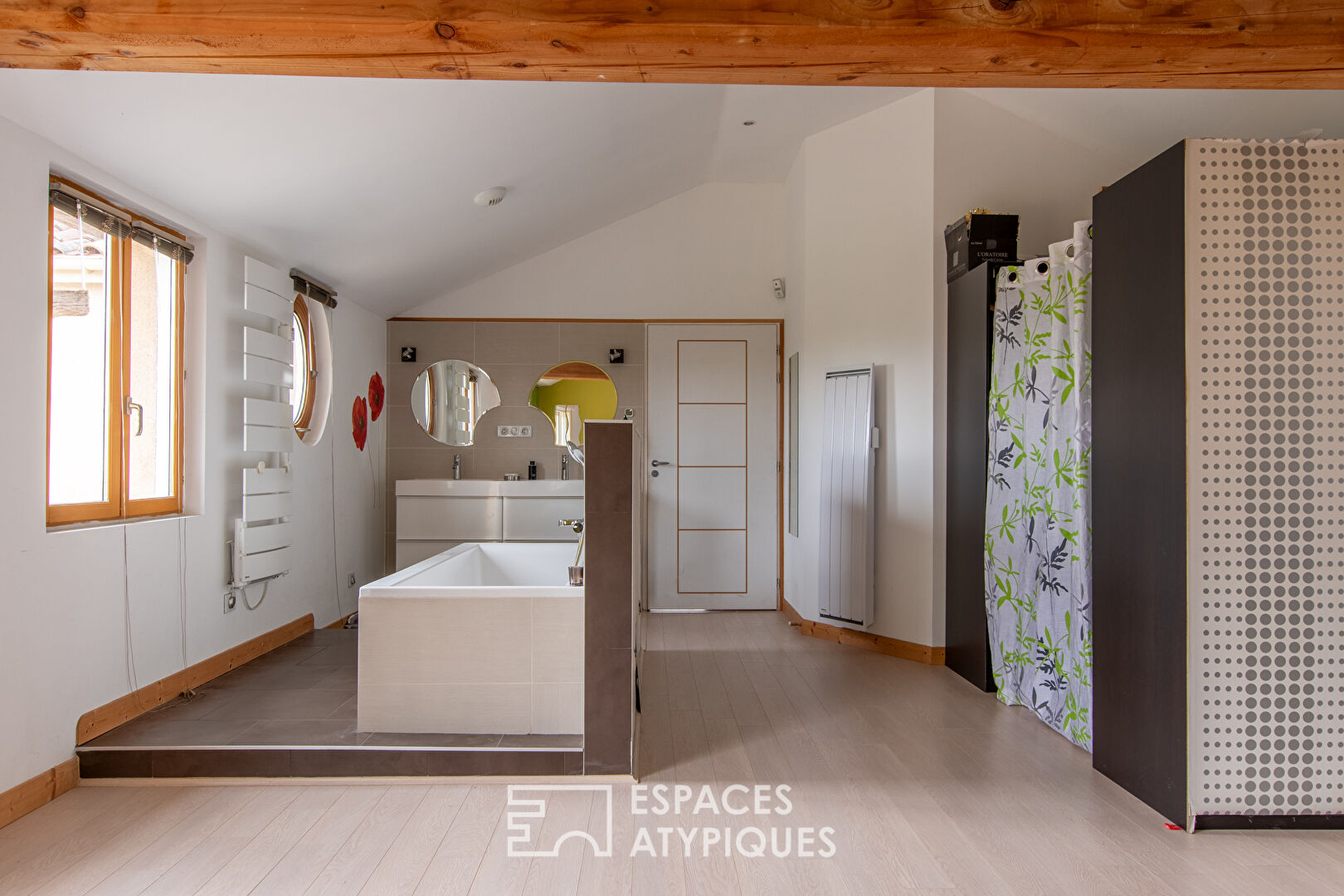 Peaceful renovated old farmhouse with swimming pool