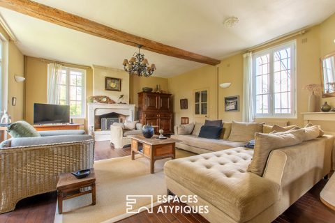 Beautiful property in a rural setting with meadow and boxes for horses